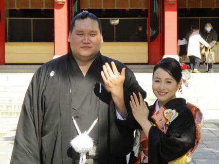 【大相撲】照ノ富士が挙式 お相手は３年前に結婚していたモンゴル出身女性「一番近くで復活するきっかけになった」 – 東スポWeb